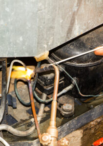 Conserto de Geladeira em Florianópolis-SC | Assistência Técnica Perto de Mim servico-conserto-geladeira (2)